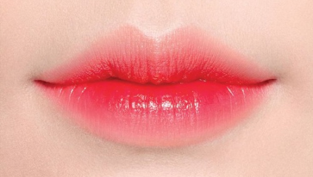 Tạo hình môi trái tim