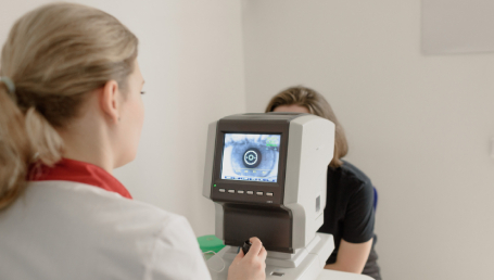 Khám, tư vấn, chẩn đoán và điều trị bệnh lý thủy tinh thể, bệnh lý đáy mắt, bệnh mi mắt, tật khúc xạ, bệnh Glaucoma, bệnh giác mạc, kết mạc, võng mạc,…