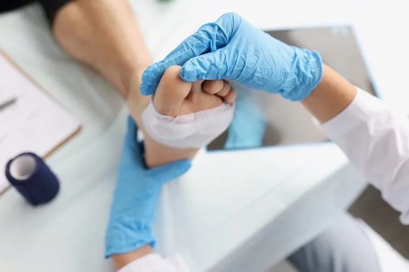 Bệnh viện Sante - Bệnh bàn chân đái tháo đường